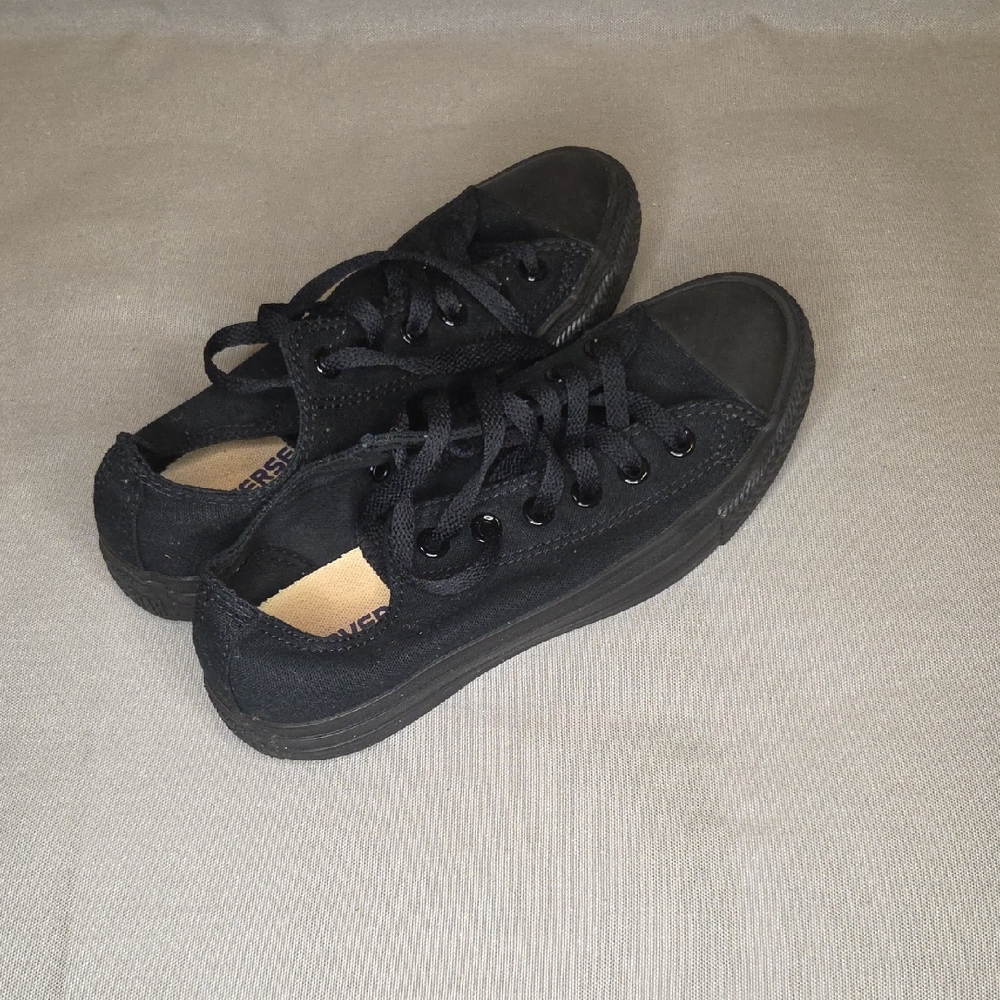 NWOT Converse Chuck Taylor All Star Low Top Sneaker - Picture 3 of 7